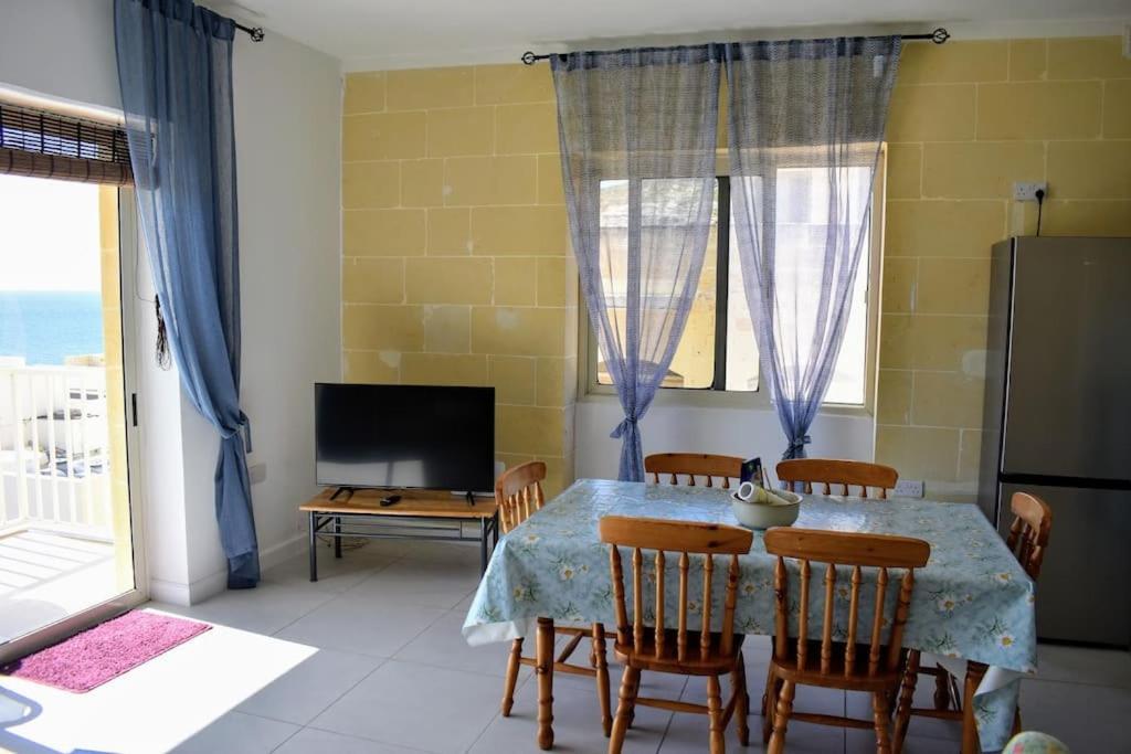 Seaview 2-Bedroom Apartment In Xlendi Bagian luar foto