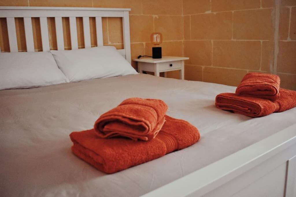 Seaview 2-Bedroom Apartment In Xlendi Bagian luar foto
