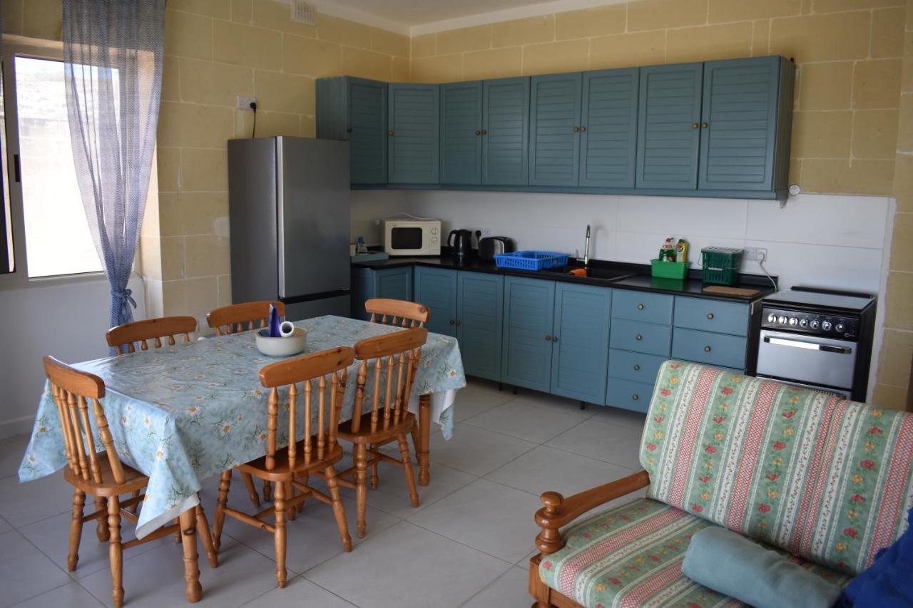 Seaview 2-Bedroom Apartment In Xlendi Bagian luar foto